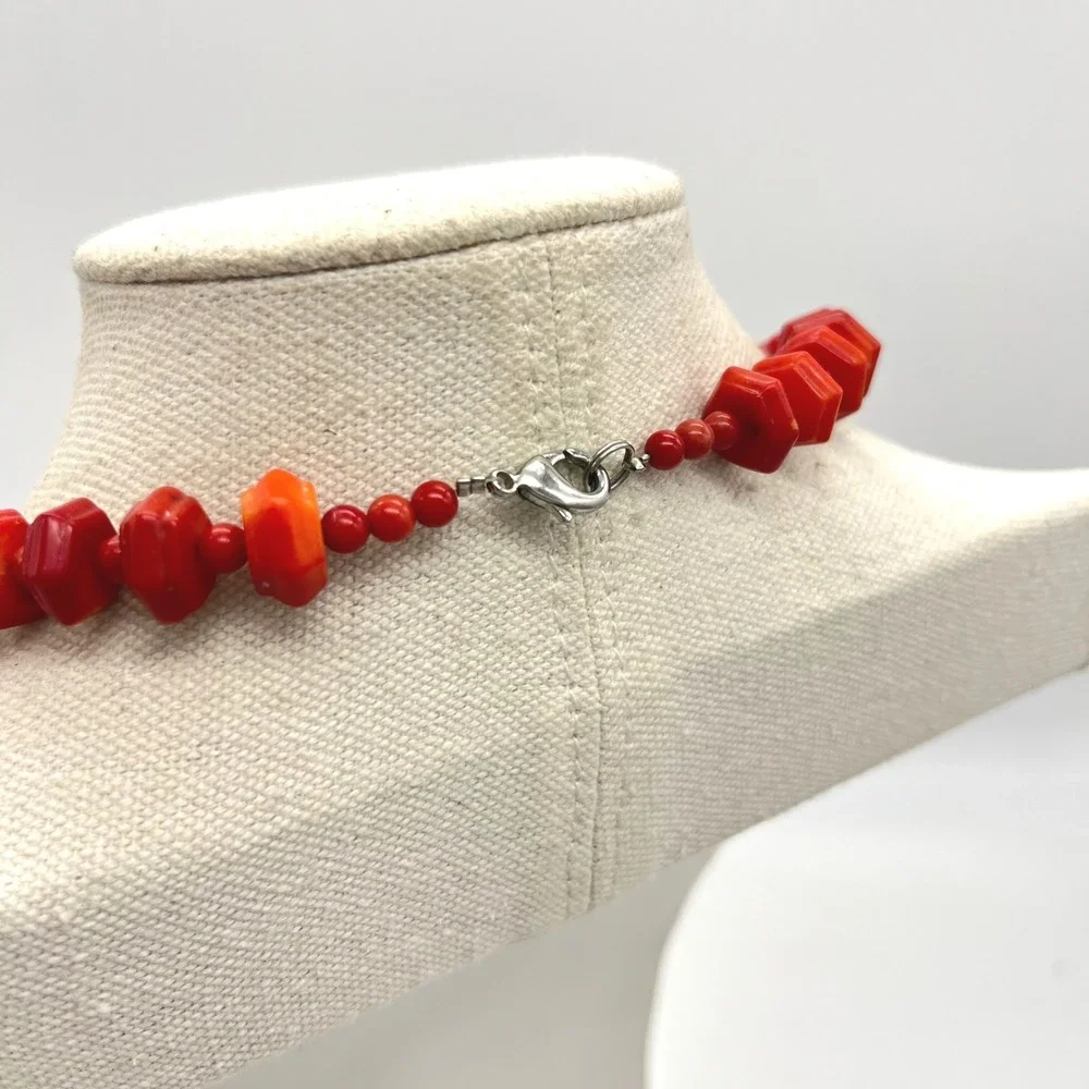 Unbranded red coral